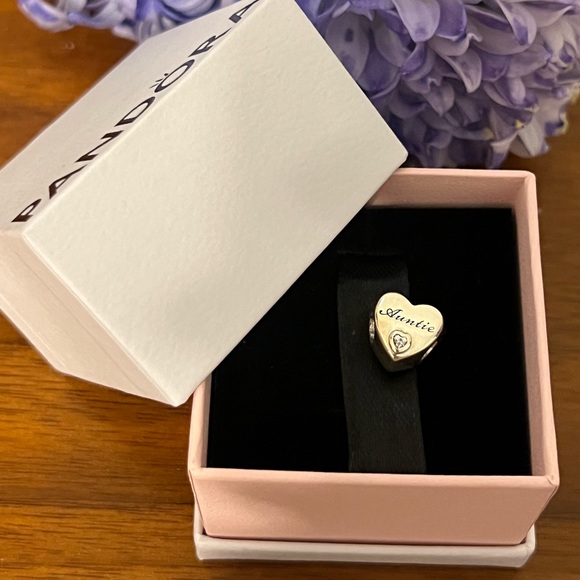 Brand NEW Authentic Pandora Auntie Love Heart Charm Jewelry S925 ALE Silver - Picture 2 of 8